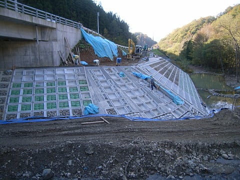 主要地方道花巻大曲線ヤシガ沢橋護岸工事